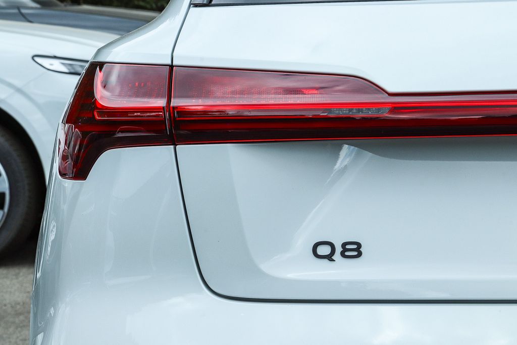 Thumbnail: 2024 Audi Q8 e-tron - 22