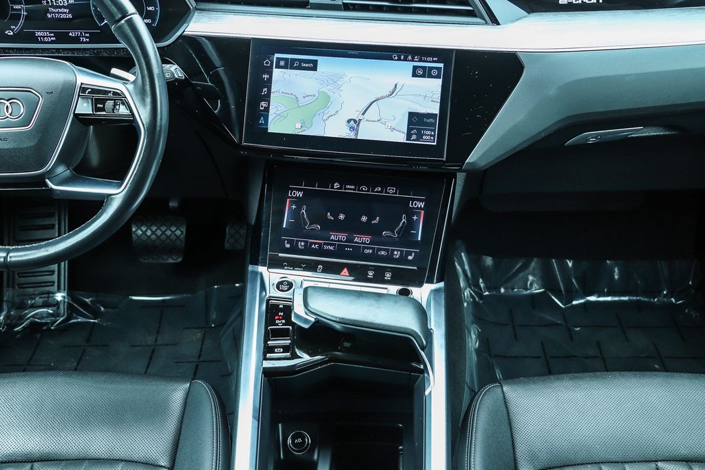 Thumbnail: 2024 Audi Q8 e-tron - 8
