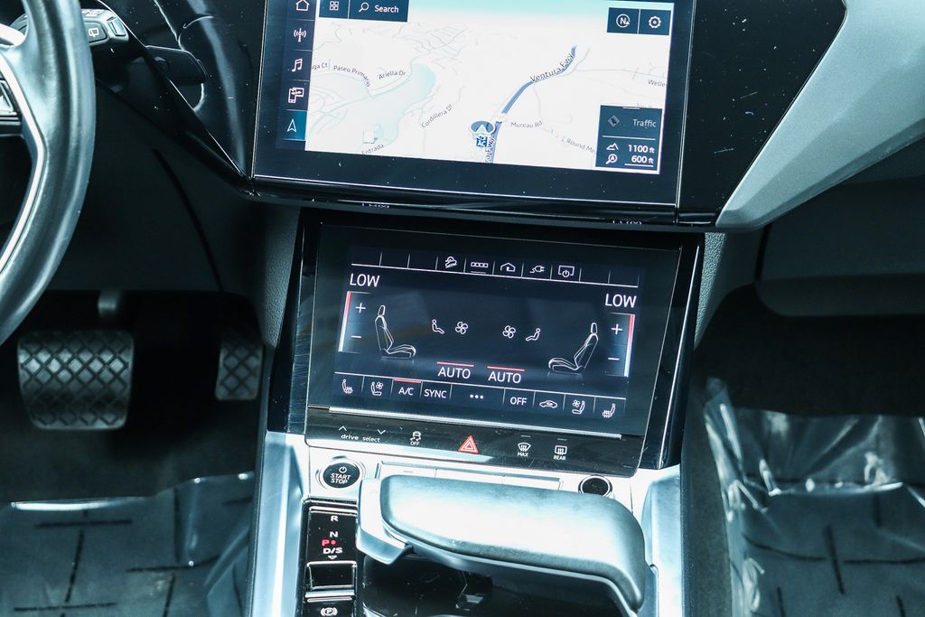 Thumbnail: 2024 Audi Q8 e-tron - 13