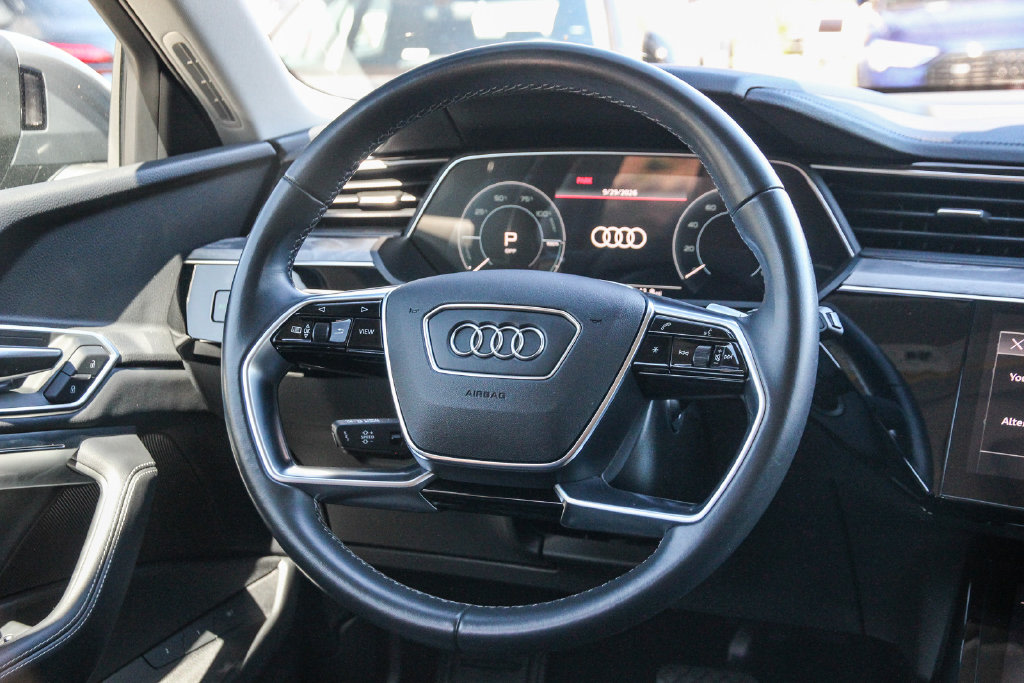 Thumbnail: 2024 Audi Q8 e-tron - 12