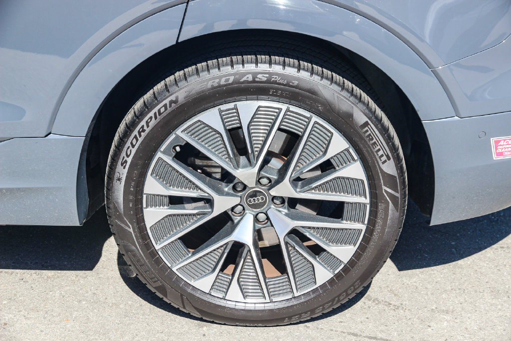 Thumbnail: 2024 Audi Q8 e-tron - 22