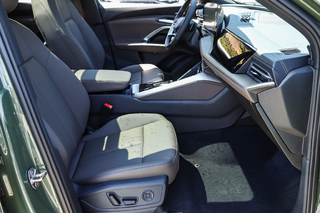 Thumbnail: 2026 Audi Q5 - 25