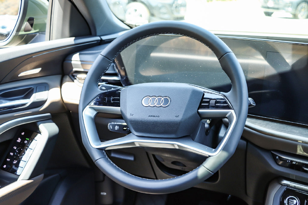 Thumbnail: 2026 Audi Q5 - 12