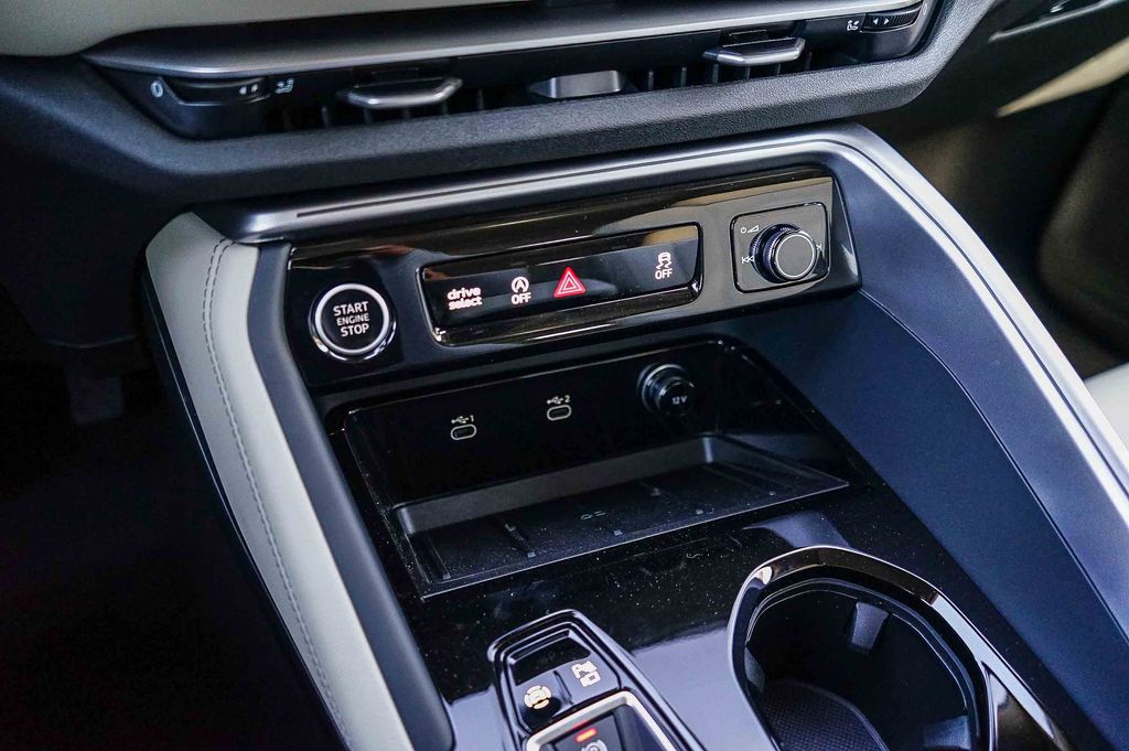 Thumbnail: 2026 Audi Q5 - 23