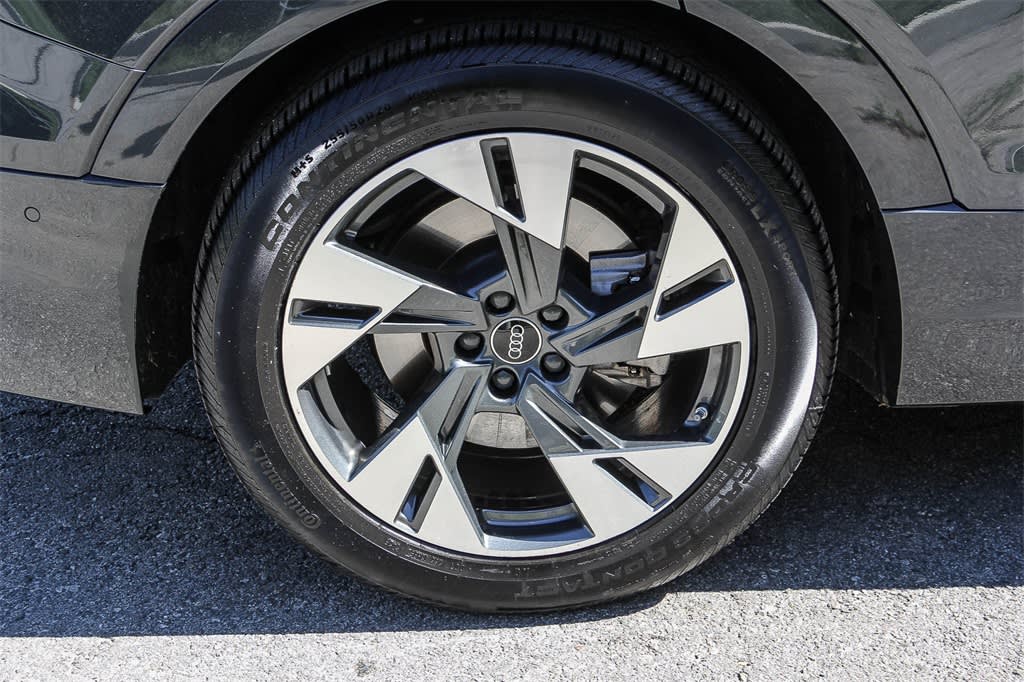 Thumbnail: 2023 Audi e-tron - 22