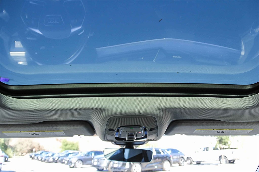 Thumbnail: 2023 Audi e-tron - 24