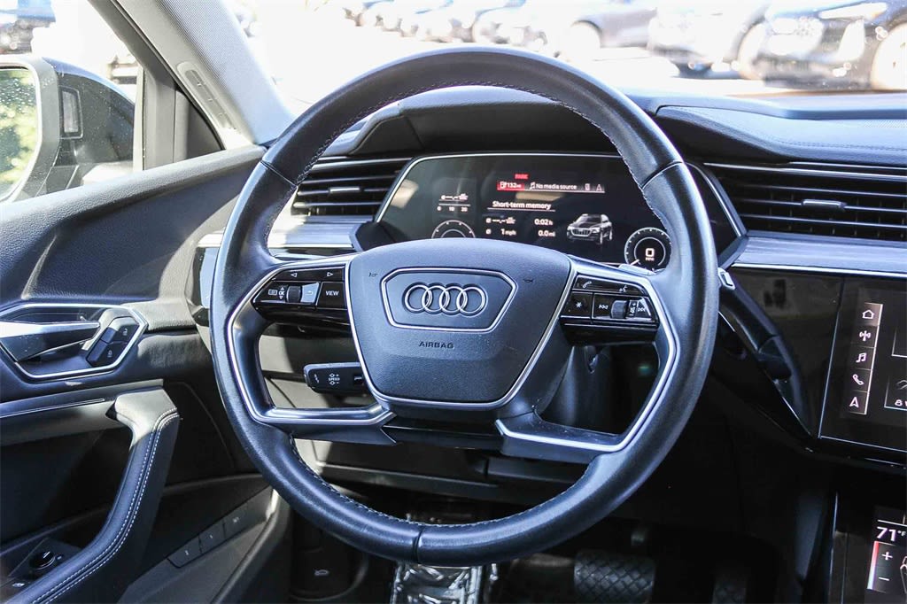 Thumbnail: 2023 Audi e-tron - 12