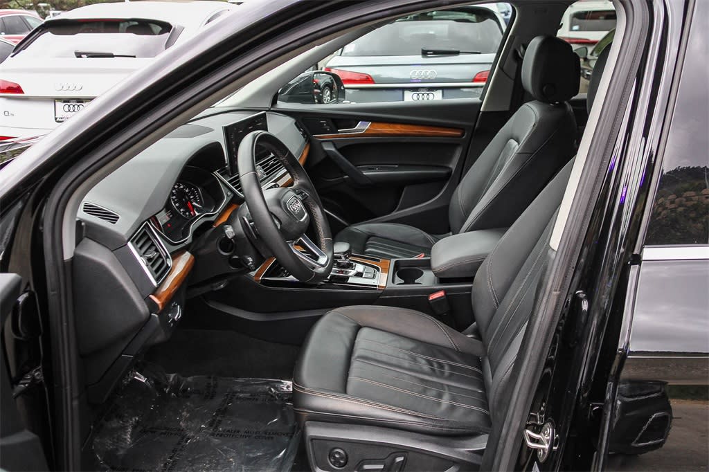 Thumbnail: 2023 Audi Q5 - 9