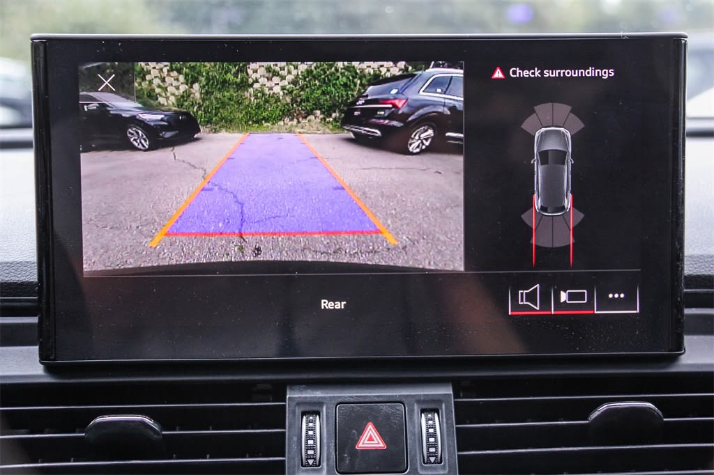 Thumbnail: 2023 Audi Q5 - 11