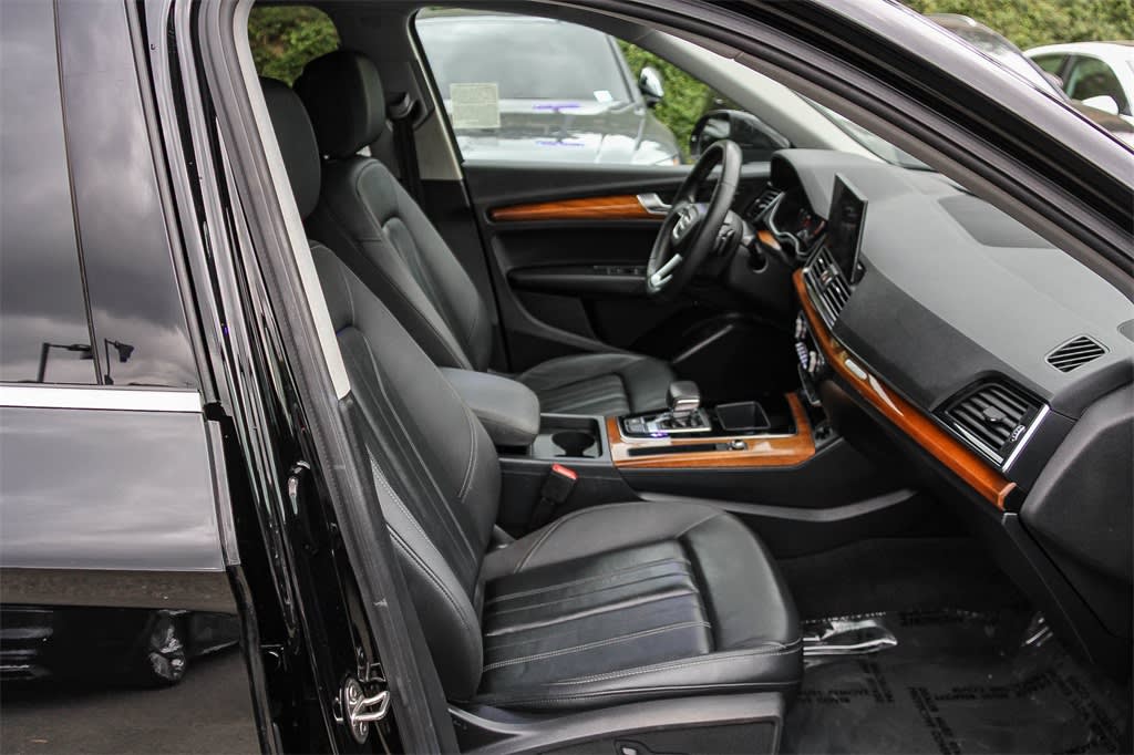 Thumbnail: 2023 Audi Q5 - 8