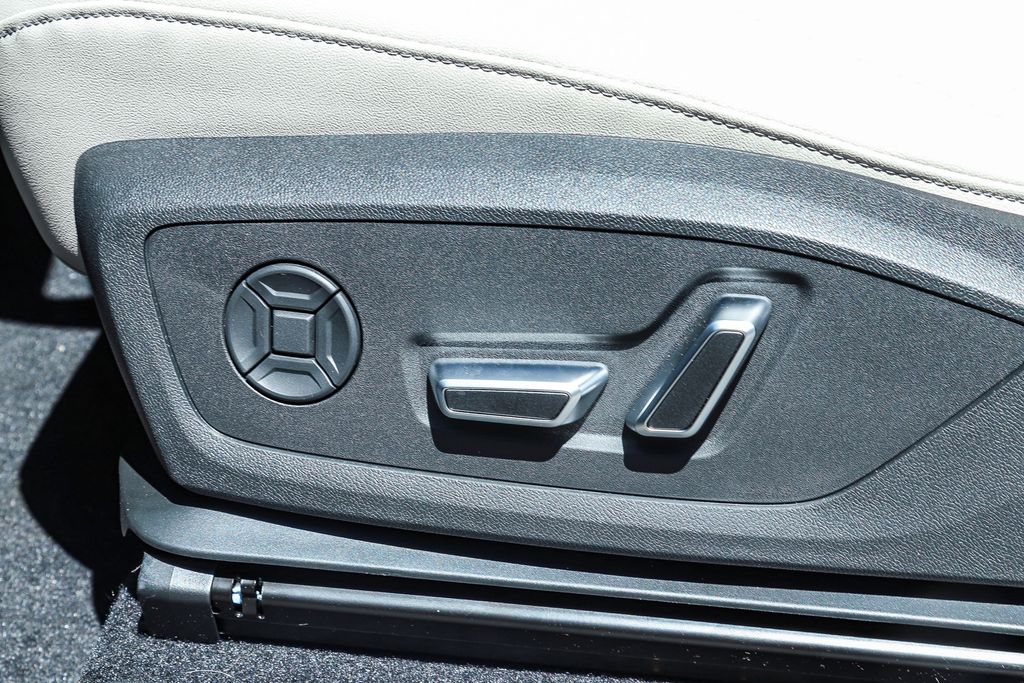 Thumbnail: 2026 Audi Q3 - 23