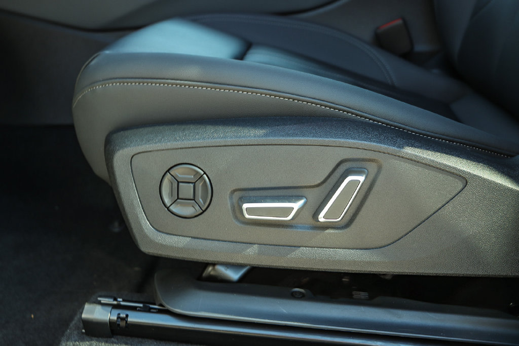 Thumbnail: 2026 Audi Q3 - 25