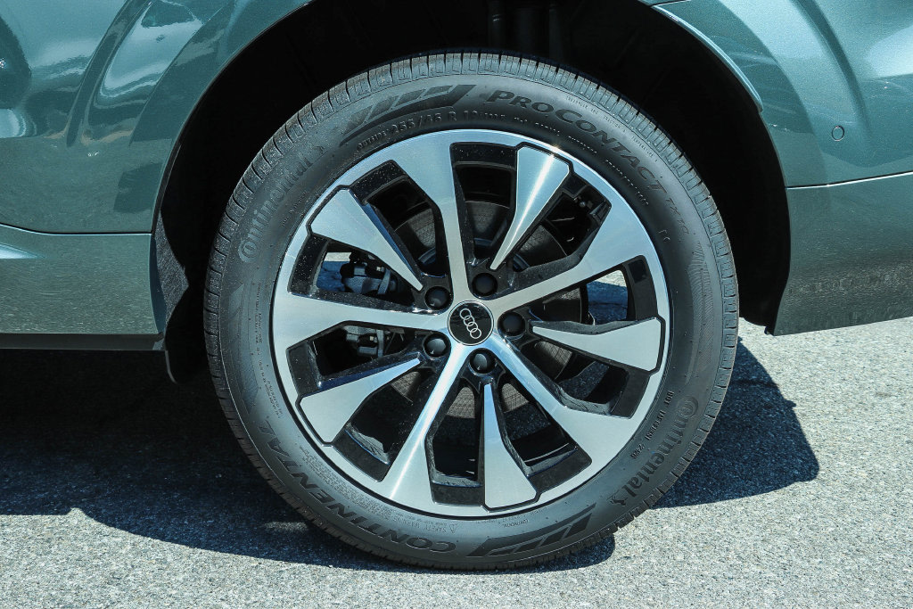 Thumbnail: 2026 Audi Q3 - 6
