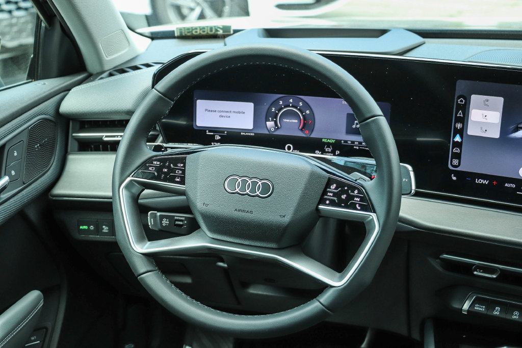 Thumbnail: 2026 Audi Q3 - 11