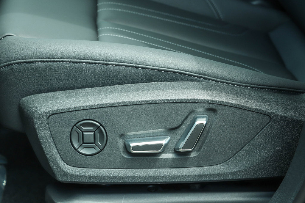Thumbnail: 2026 Audi Q3 - 18