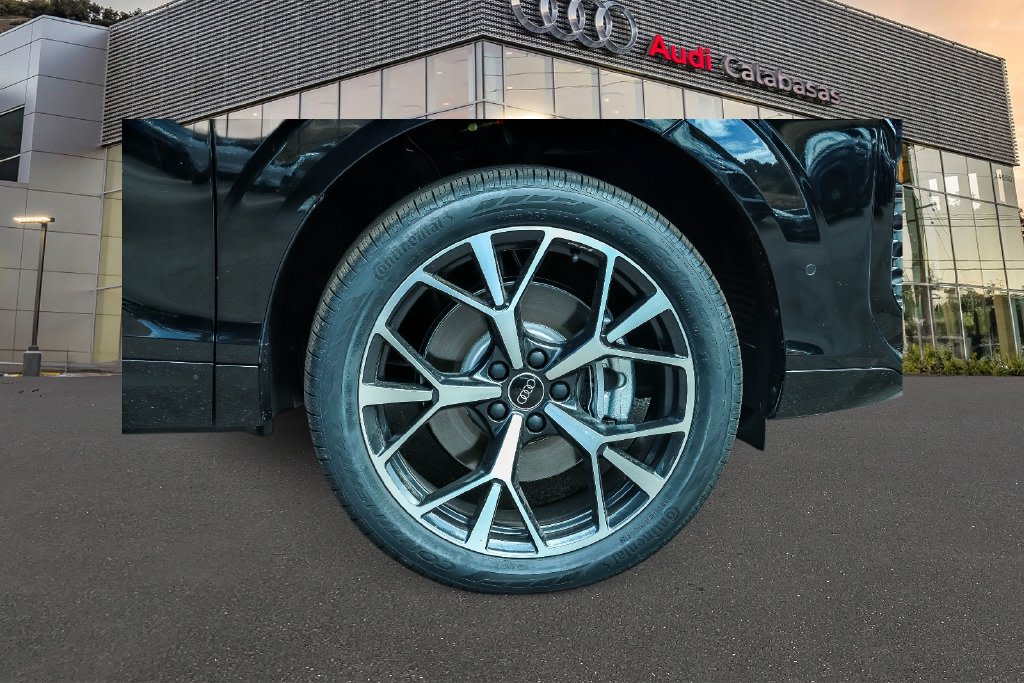 Thumbnail: 2026 Audi Q3 - 5
