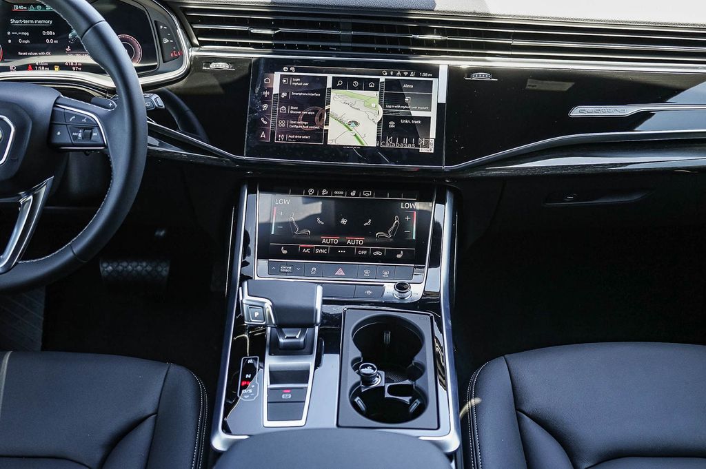 Thumbnail: 2026 Audi Q7 - 8