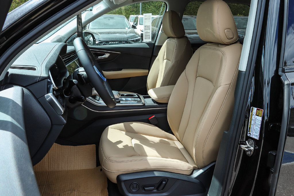 Thumbnail: 2026 Audi Q7 - 10