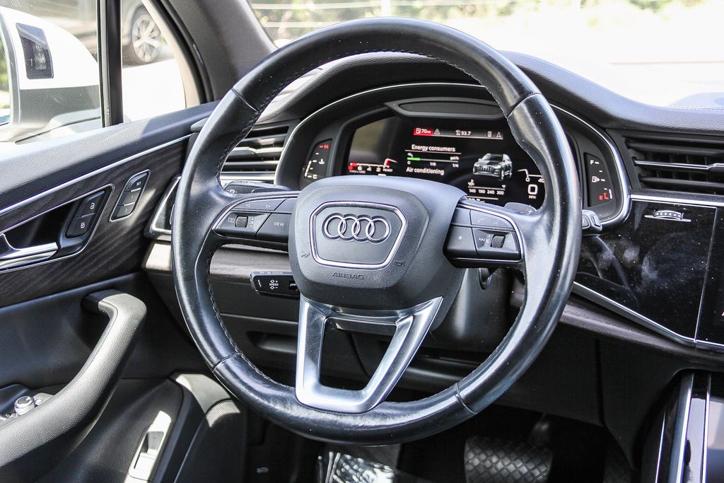 Thumbnail: 2023 Audi Q7 - 2