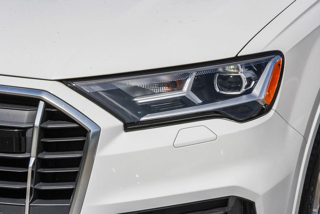 Thumbnail: 2023 Audi Q7 - 17