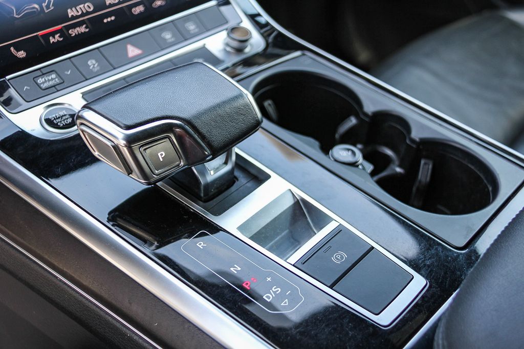 Thumbnail: 2023 Audi Q7 - 12