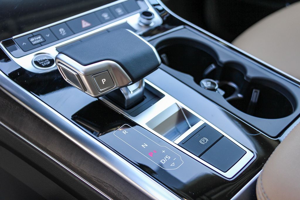 Thumbnail: 2026 Audi Q7 - 23