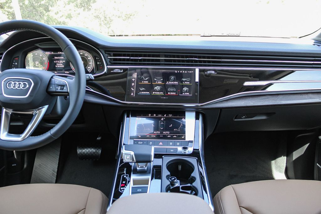 Thumbnail: 2026 Audi Q7 - 2