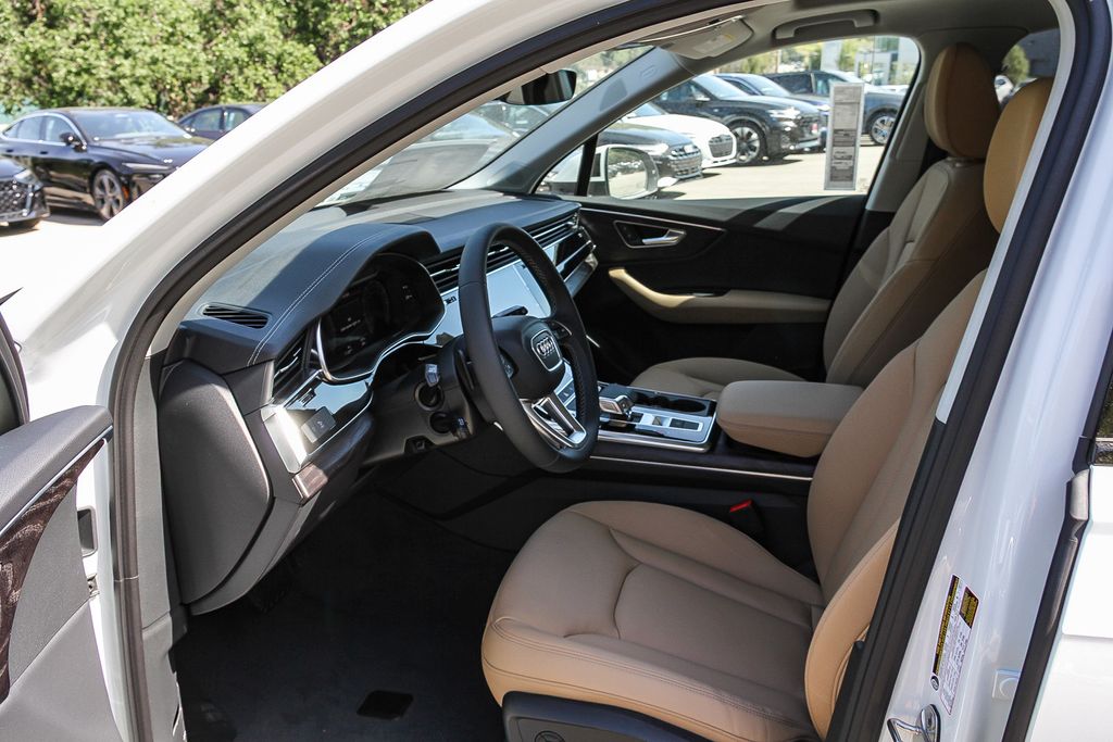 Thumbnail: 2026 Audi Q7 - 11