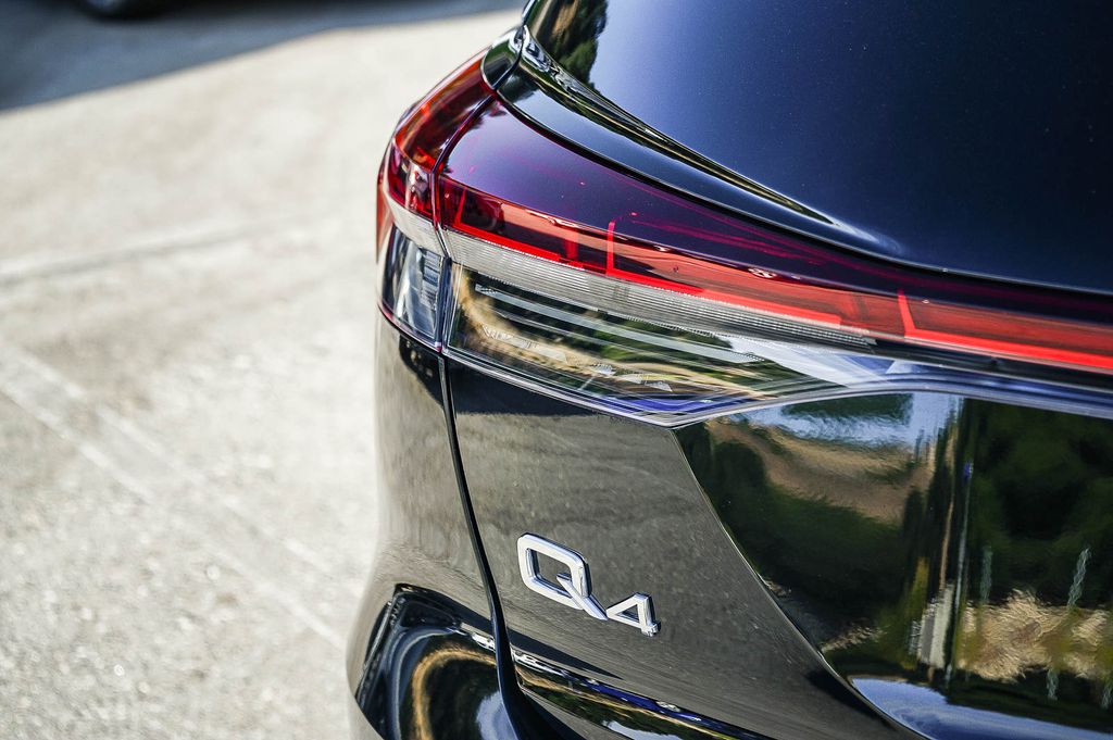 Thumbnail: 2023 Audi Q4 e-tron - 22
