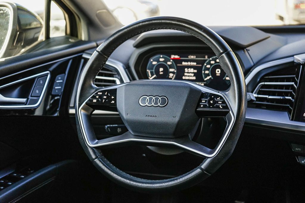 Thumbnail: 2023 Audi Q4 e-tron - 12