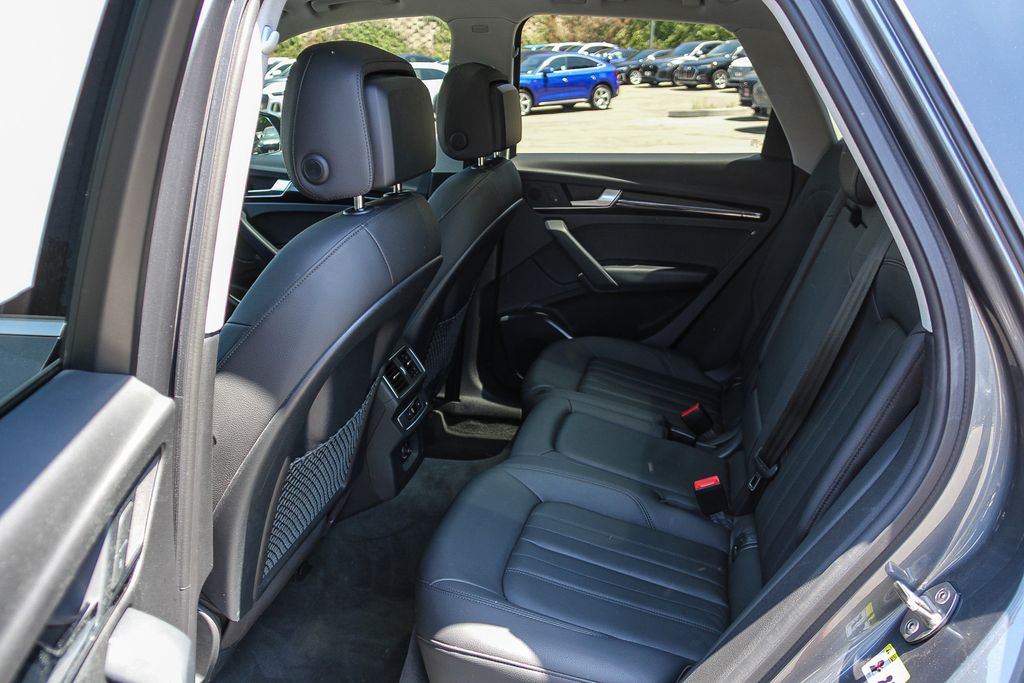 Thumbnail: 2019 Audi Q5 - 11
