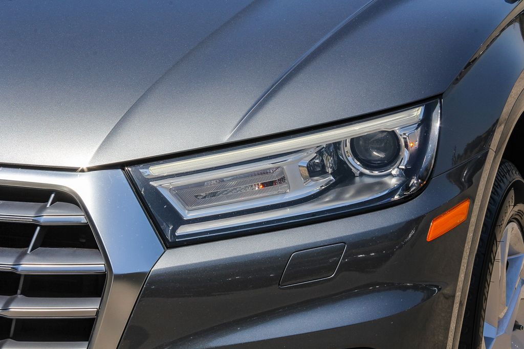 Thumbnail: 2019 Audi Q5 - 19