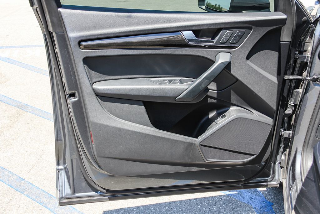 Thumbnail: 2019 Audi Q5 - 26