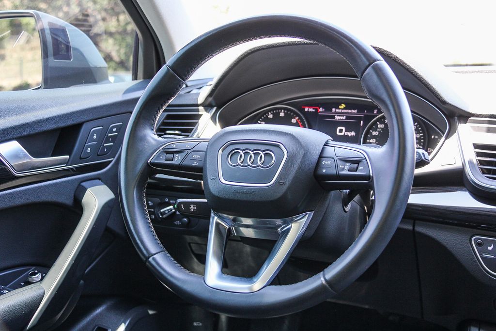 Thumbnail: 2019 Audi Q5 - 8