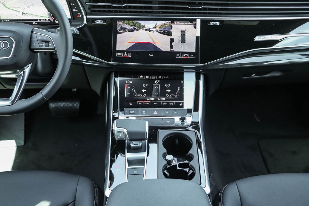 Thumbnail: 2026 Audi Q8 - 9