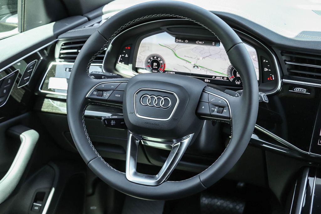 Thumbnail: 2026 Audi Q8 - 13