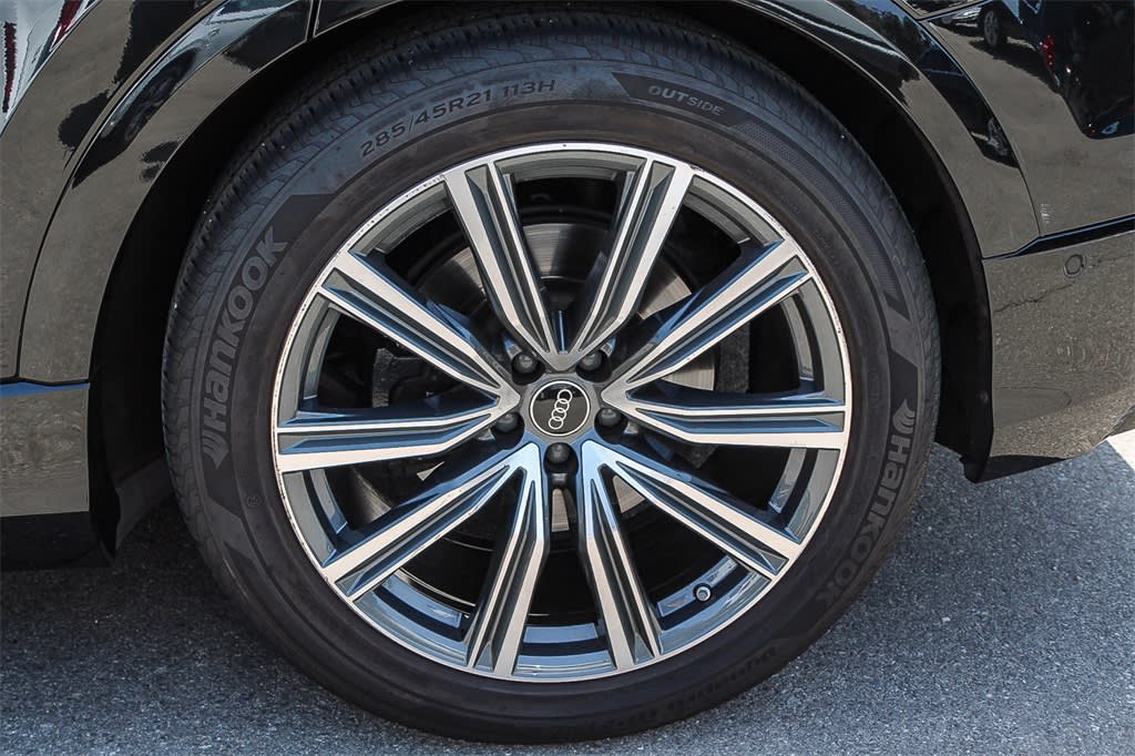 Thumbnail: 2022 Audi SQ8 - 20