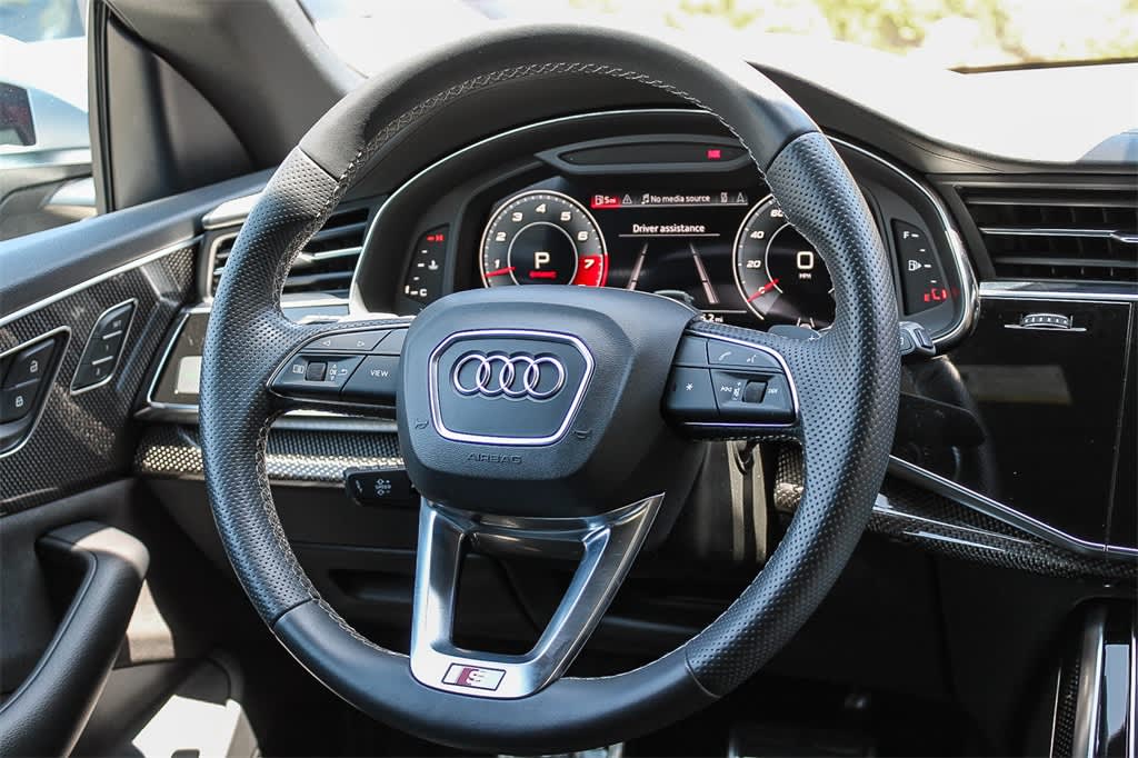 Thumbnail: 2022 Audi SQ8 - 8