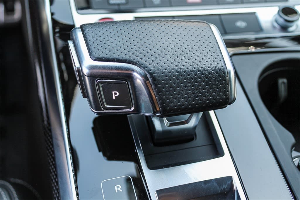 Thumbnail: 2022 Audi SQ8 - 25