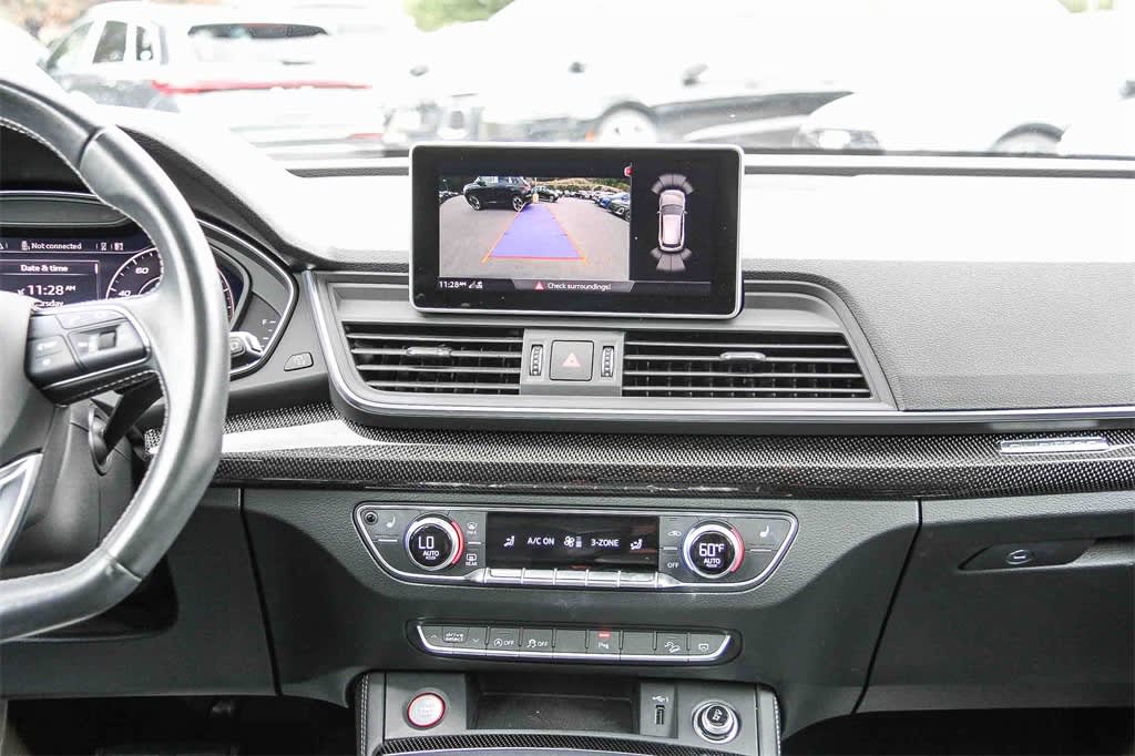 Thumbnail: 2020 Audi SQ5 - 12