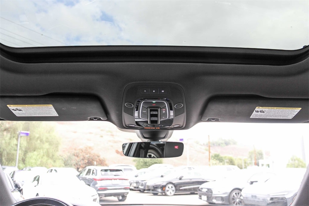 Thumbnail: 2020 Audi SQ5 - 23