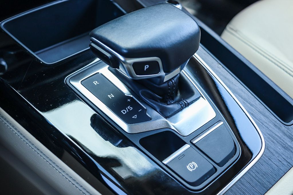 Thumbnail: 2023 Audi Q5 - 14