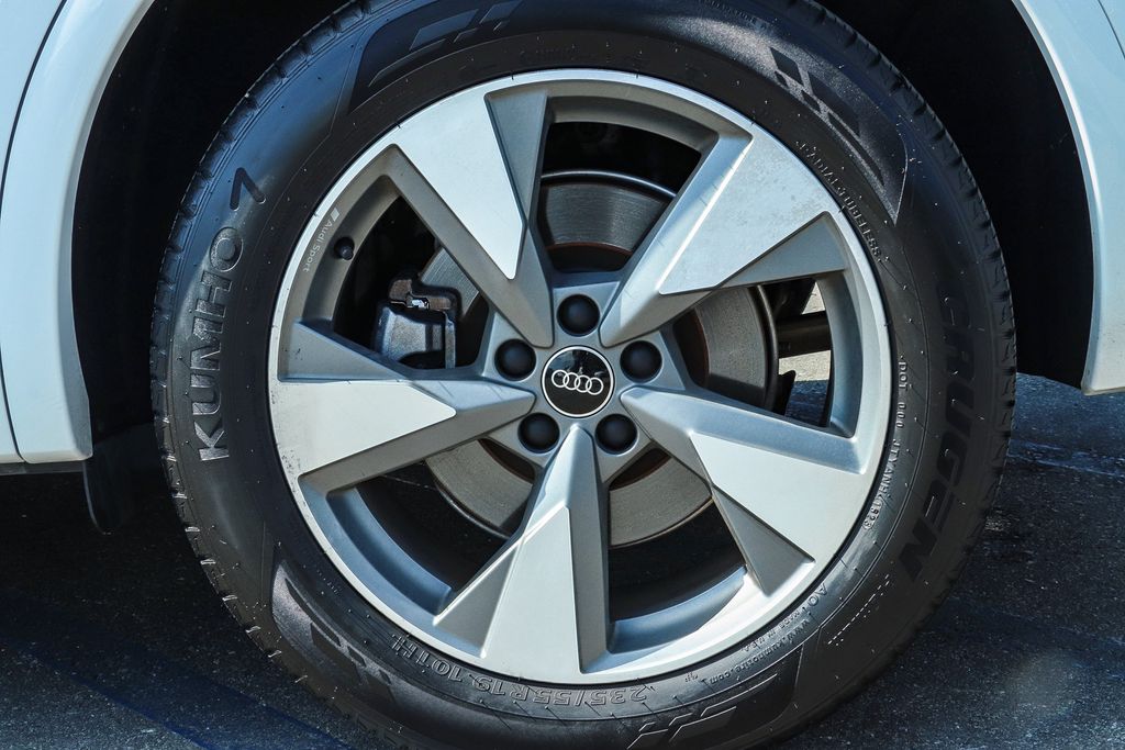 Thumbnail: 2023 Audi Q5 - 22