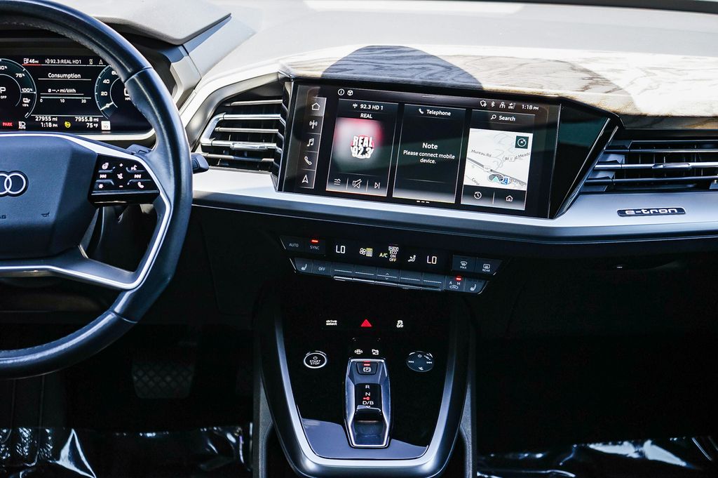 Thumbnail: 2023 Audi Q4 e-tron - 9
