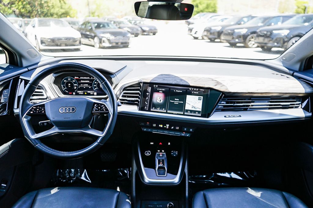 Thumbnail: 2023 Audi Q4 e-tron - 2