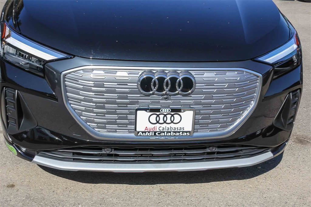 Thumbnail: 2023 Audi Q4 e-tron - 22
