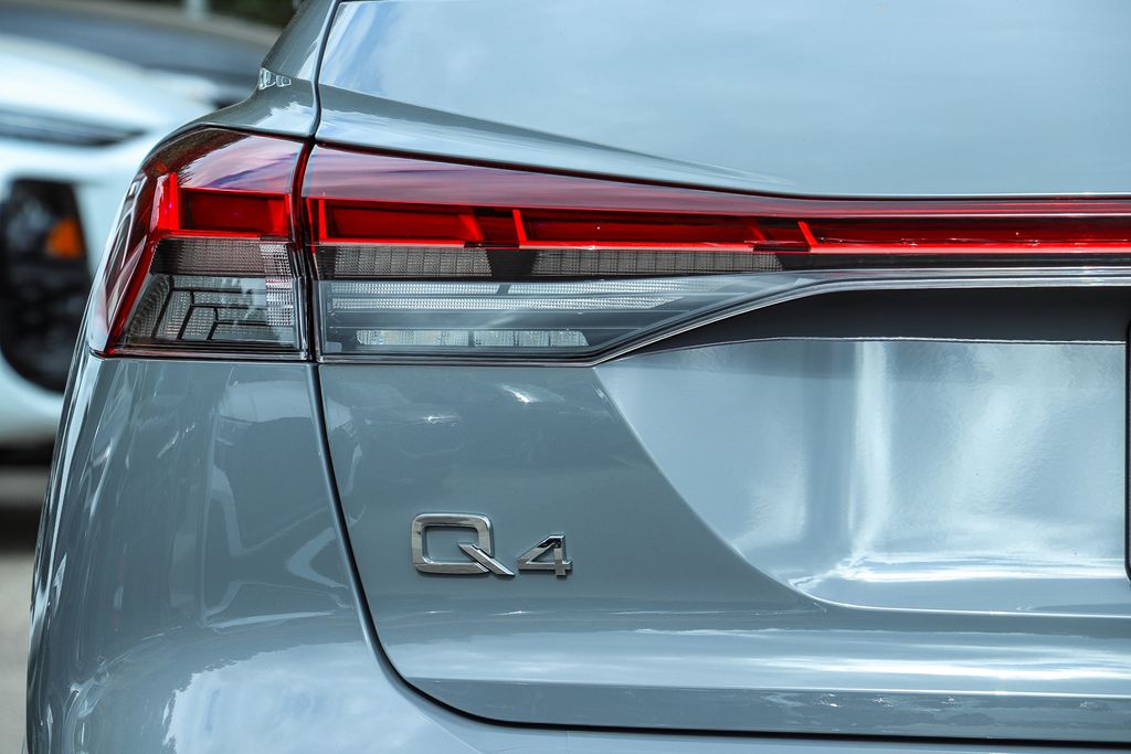 Thumbnail: 2023 Audi Q4 e-tron - 22