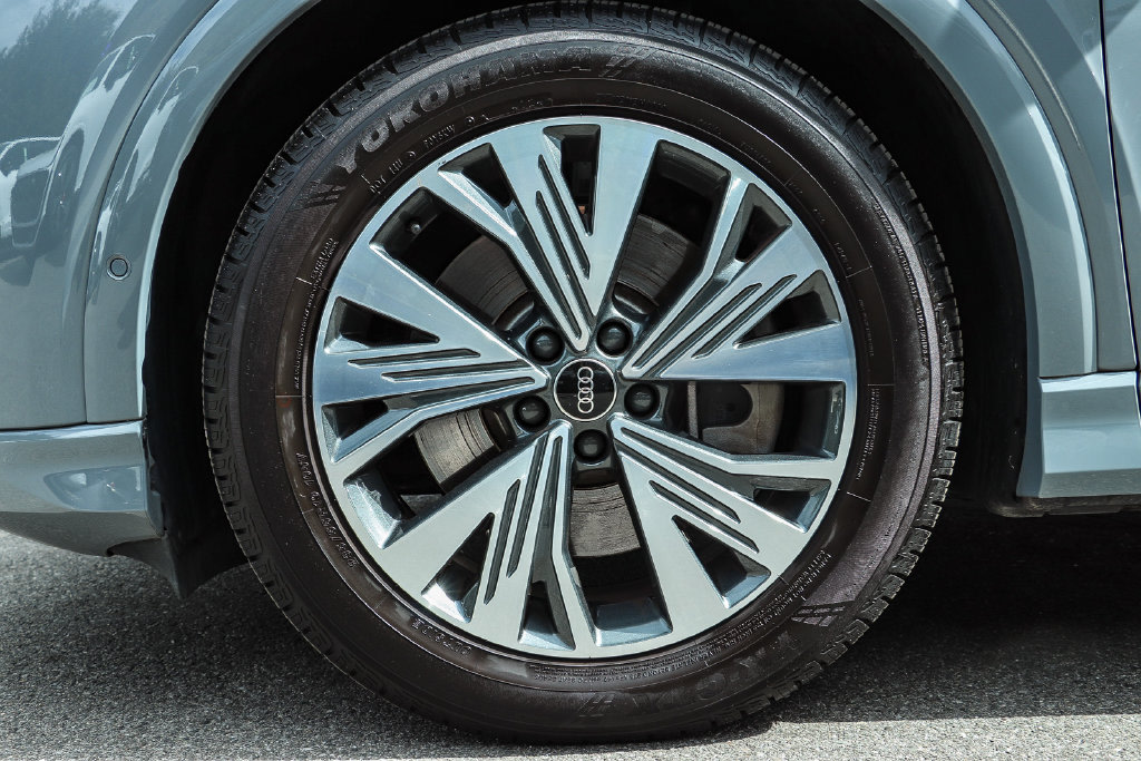 Thumbnail: 2023 Audi Q4 e-tron - 23