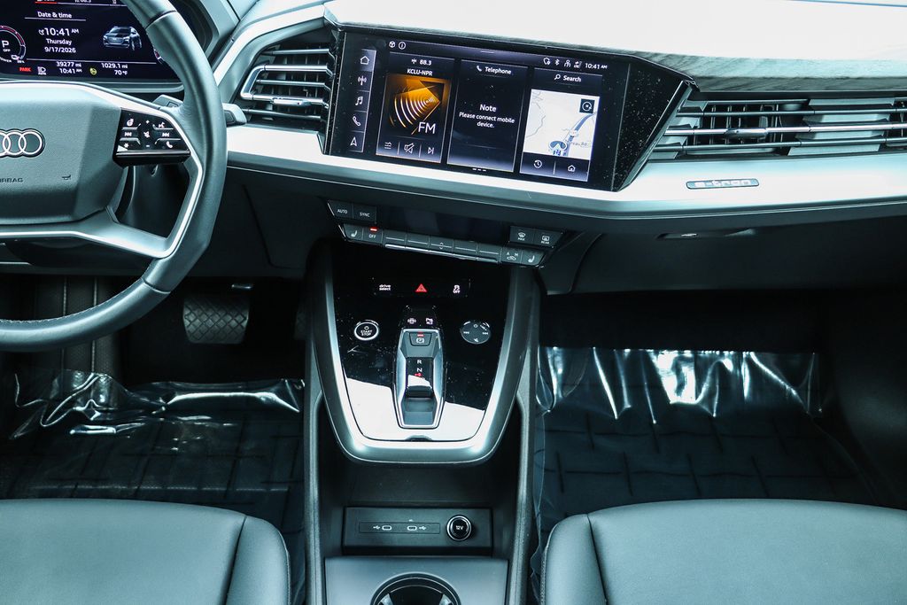 Thumbnail: 2023 Audi Q4 e-tron - 8