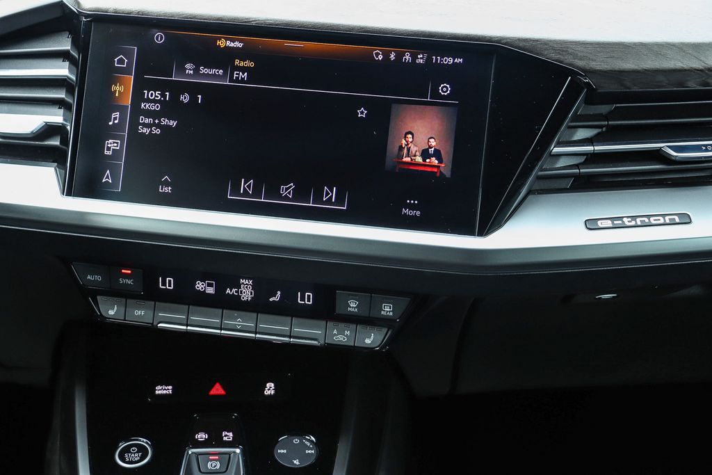 Thumbnail: 2023 Audi Q4 e-tron - 13